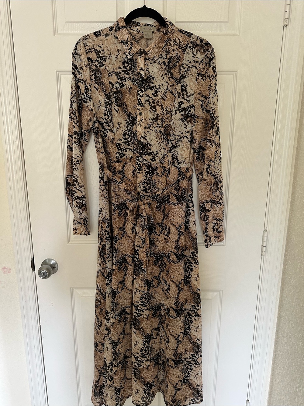 Passport Beige and Black Snake-Print Long Sleeve Shirt Dress
